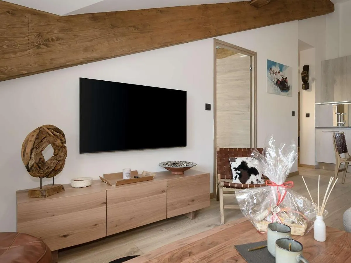 Apartment Appart. 65M² 6 Pers - 2 Chambres - Au Pied Des Pistes - Parking Et Wifi - Fr-1-631-159 Courchevel