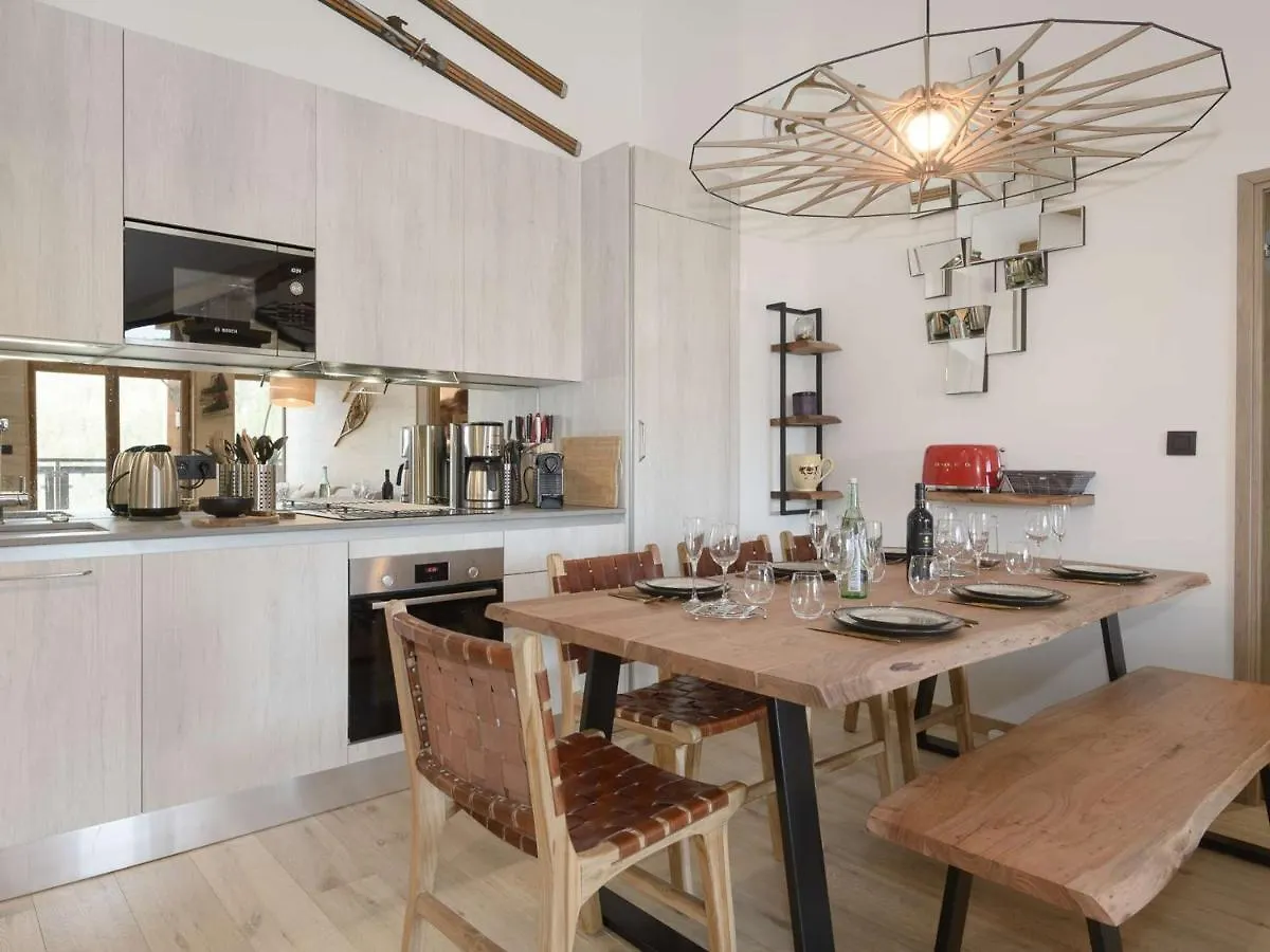 Appart. 65M² 6 Pers - 2 Chambres - Au Pied Des Pistes - Parking Et Wifi - Fr-1-631-159 Courchevel Apartment